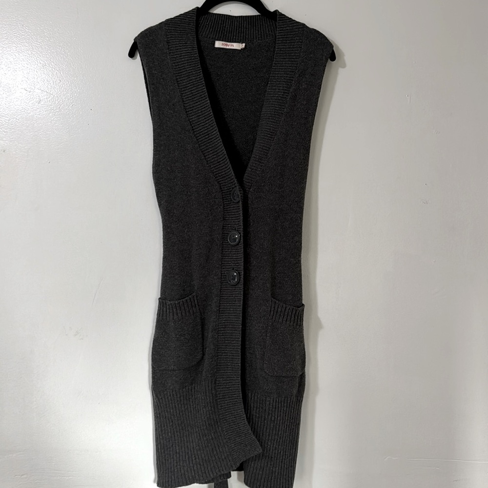 Zoey M | Gray Knit Sleeveless Cardigan